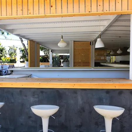 Fogadó Rhodes Superior Suites, Luxury Poolside Jaliszósz