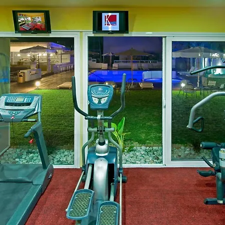 宾馆 Rhodes Superior Suites, Luxury Poolside 4*