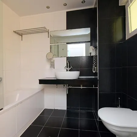 Rhodes Superior Suites, Luxury Poolside Penzion Ialysos (Rhodes)
