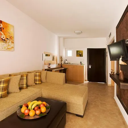 Rhodes Superior Suite, Luxury Poolside