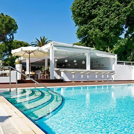 Rhodes Superior Suite, Luxury Poolside Mini-hôtel