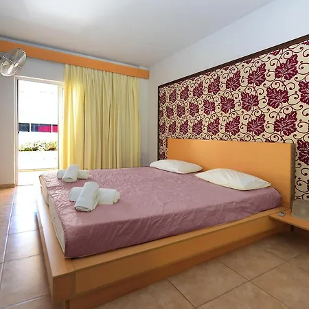 Mini-hôtel Rhodes Superior Suite, Luxury Poolside 4*